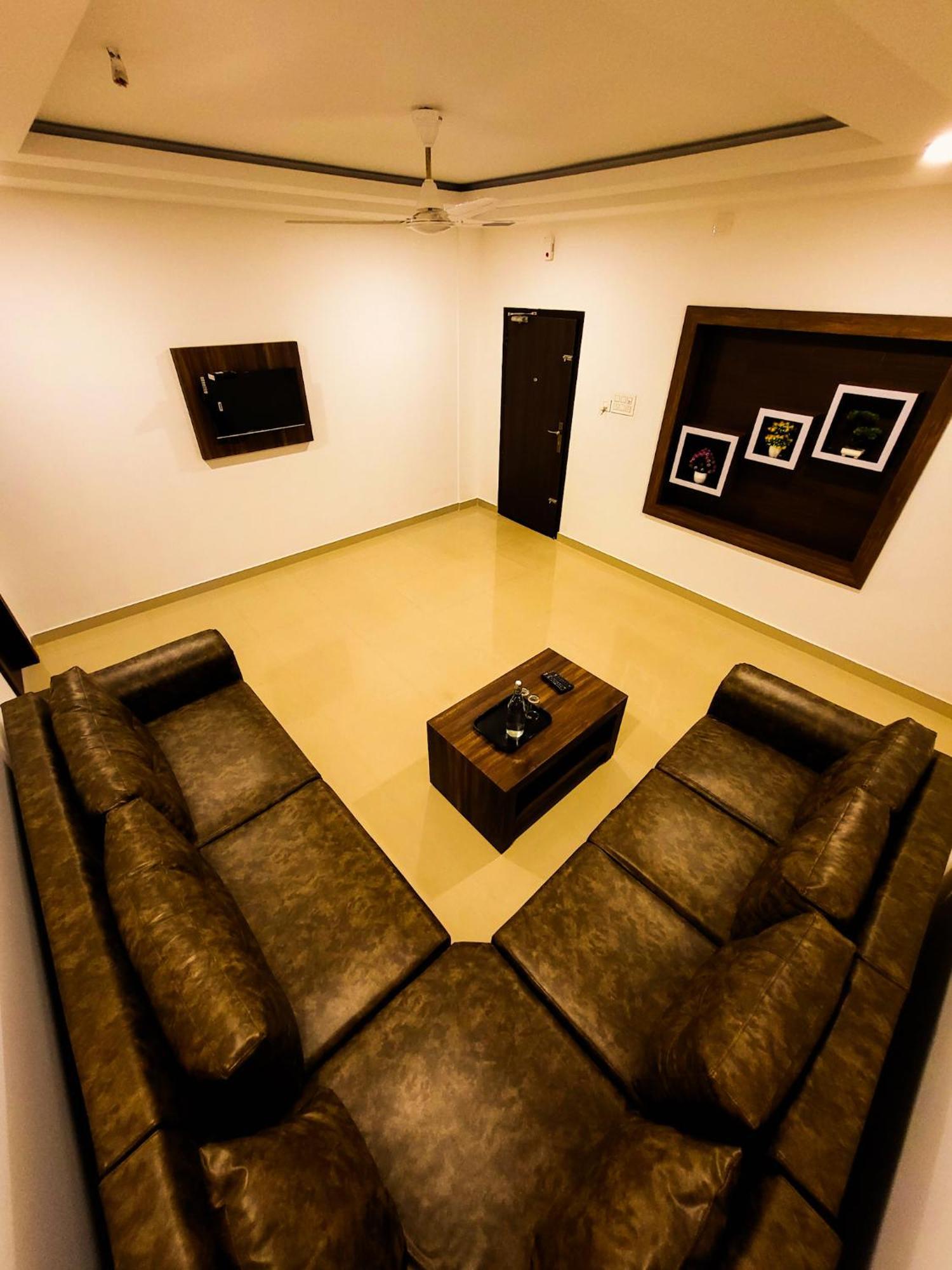 Thejaswini Residency Cheruvathur Nileshwar Exterior photo