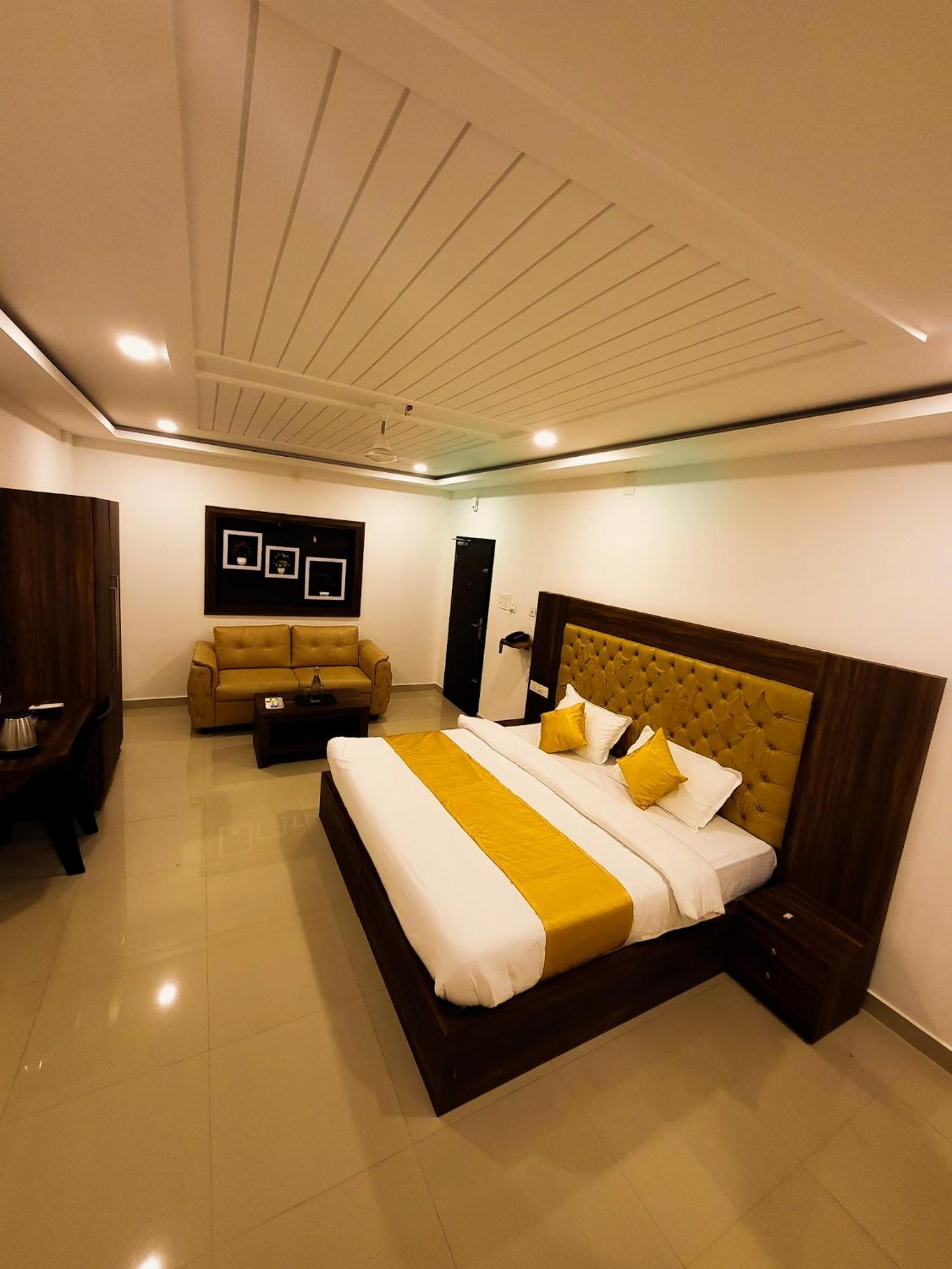 Thejaswini Residency Cheruvathur Nileshwar Exterior photo