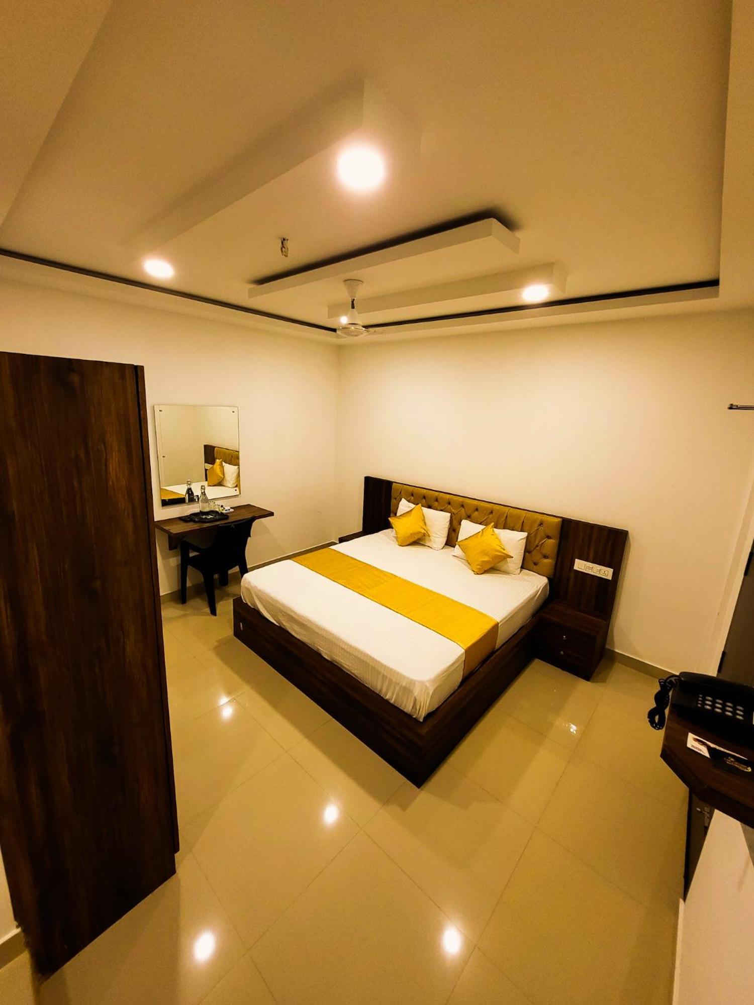 Thejaswini Residency Cheruvathur Nileshwar Exterior photo